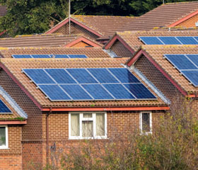 instalar-placas-solares-afecta-seguro-hogar
