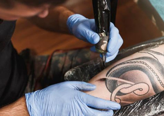 Seguros para centros de tatuajes y piercings